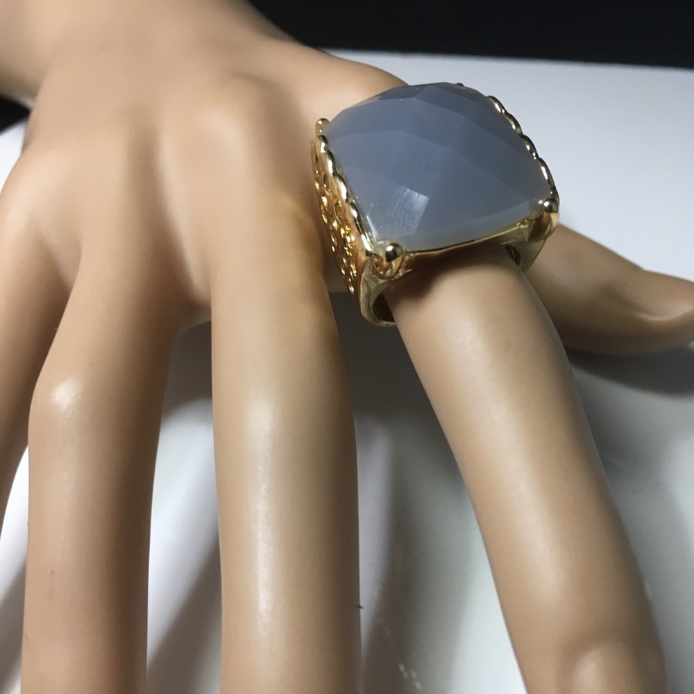 Jewelry - Picture 5 of 7